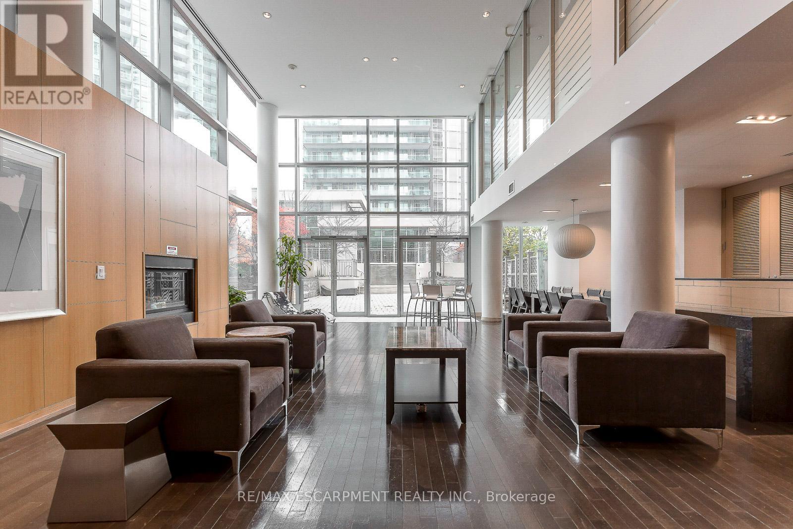 Photo 37 of 3607 225 Webb Drive, Mississauga ON
