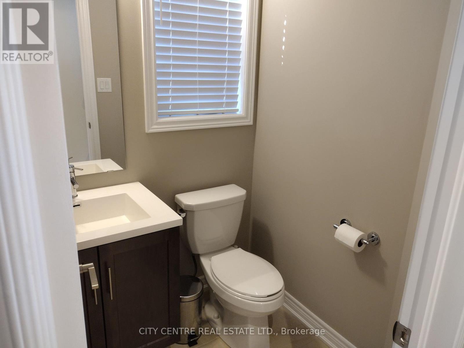 Photo 16 of 3329 Mockingbird Common Court, Oakville ON