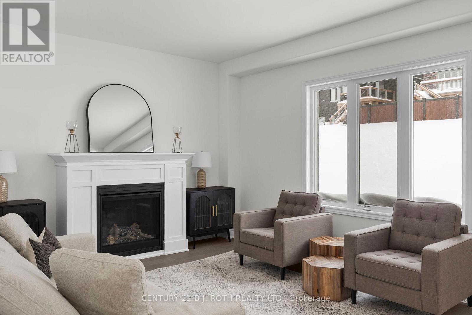 Photo 7 of 2974 Monarch Drive, Orillia ON