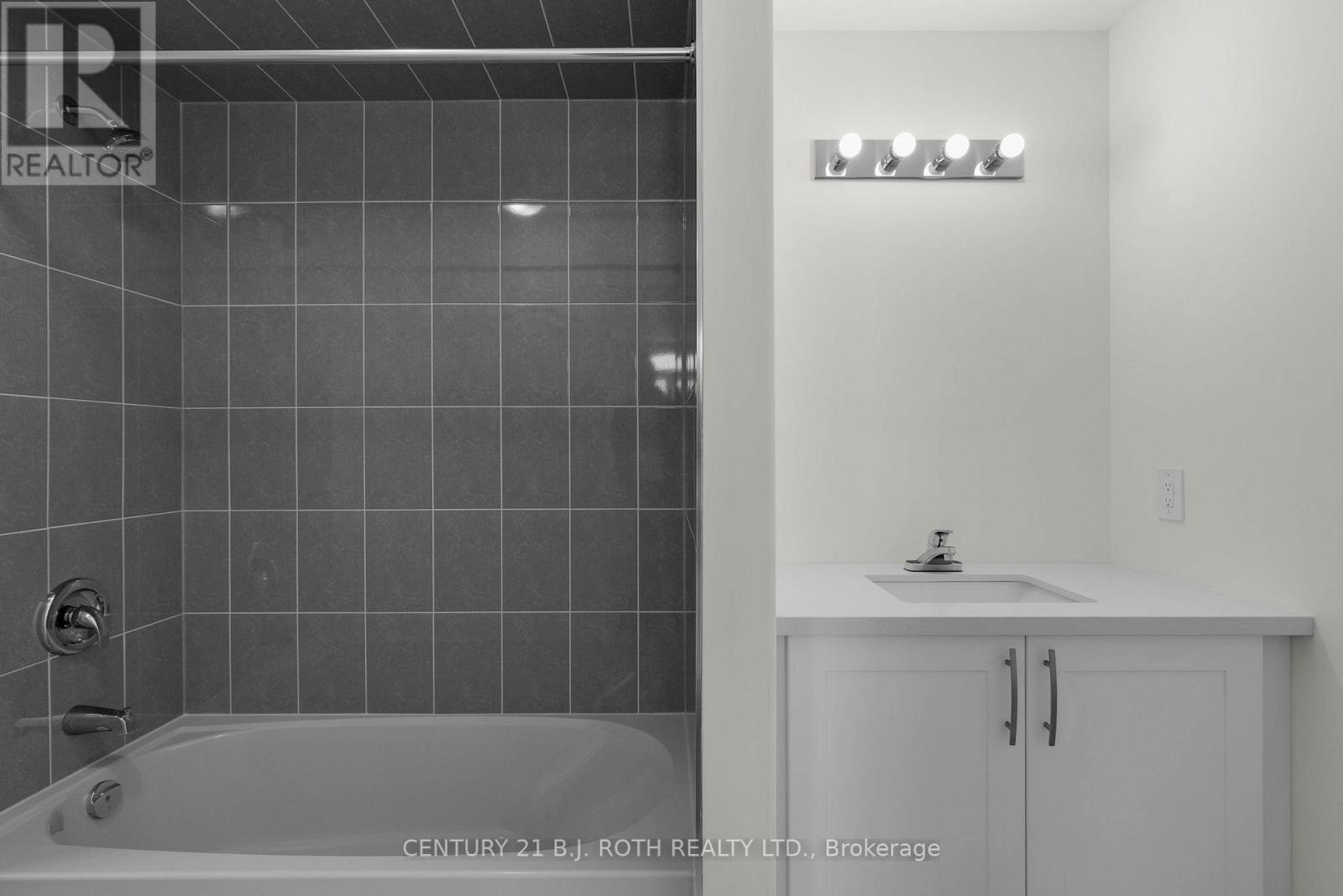 Photo 14 of 2974 Monarch Drive, Orillia ON
