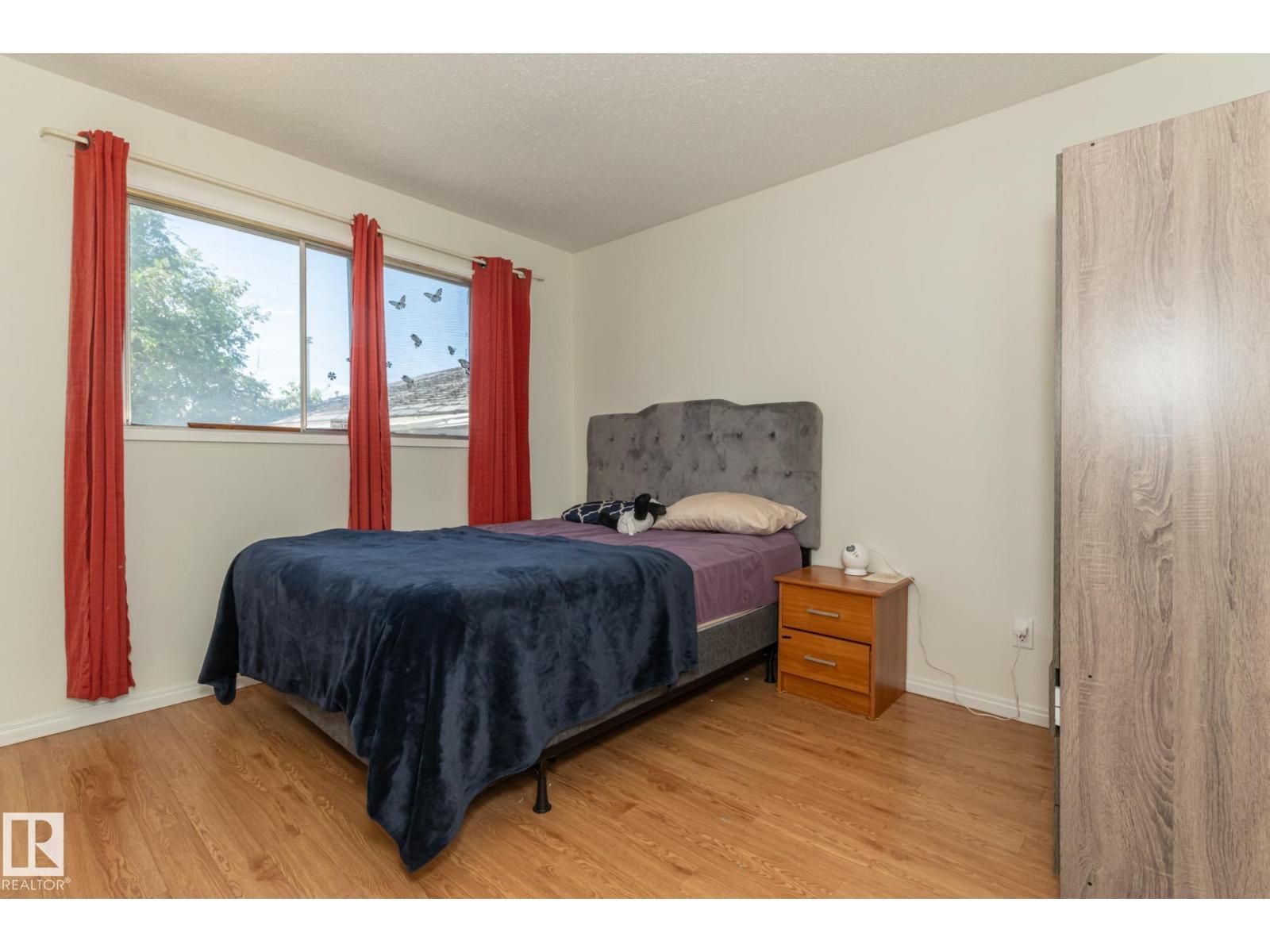 Photo 12 of 14316 116 St Nw, Edmonton AB