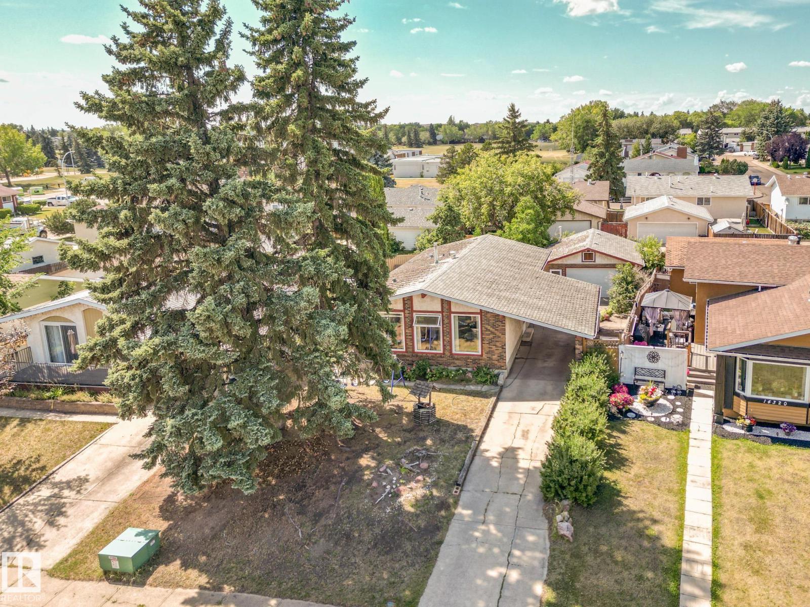 Photo 4 of 14316 116 St Nw, Edmonton AB