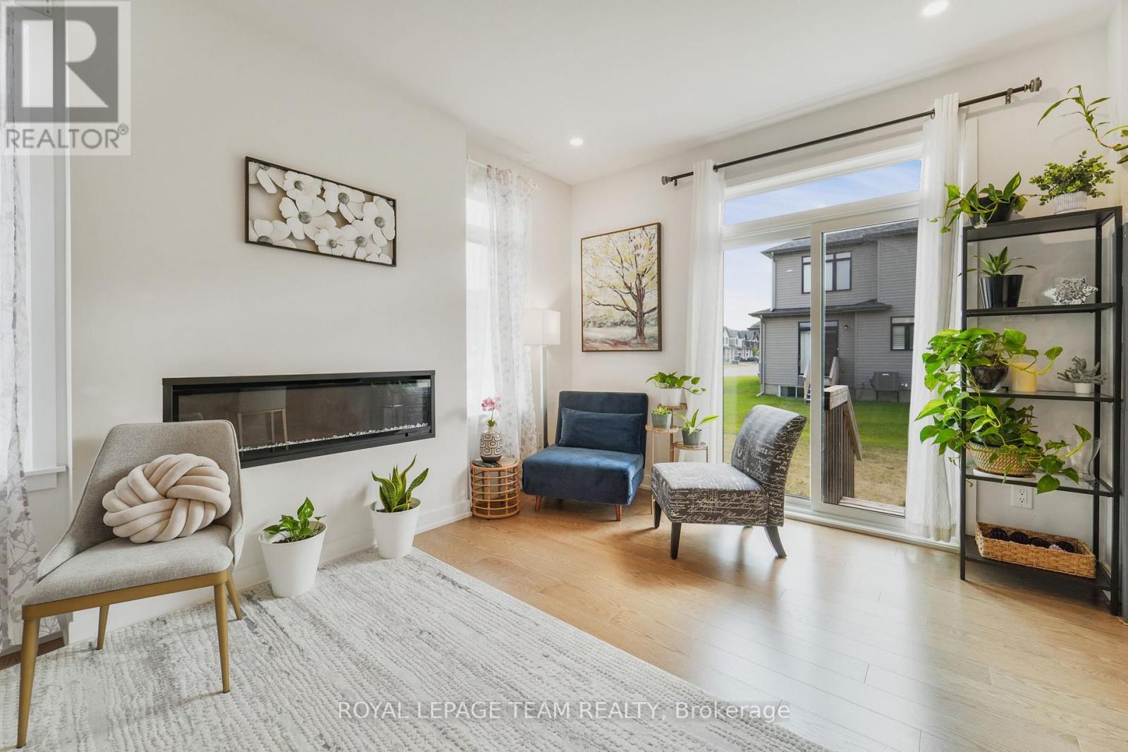 Photo 23 of 91 Heirloom Street, Ottawa ON