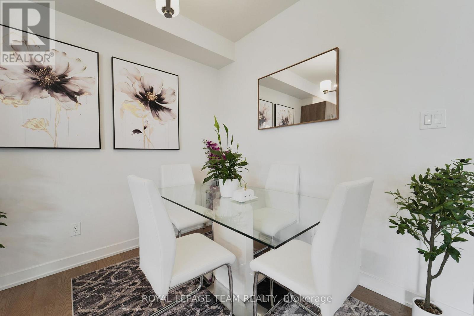 Photo 17 of 91 Heirloom Street, Ottawa ON