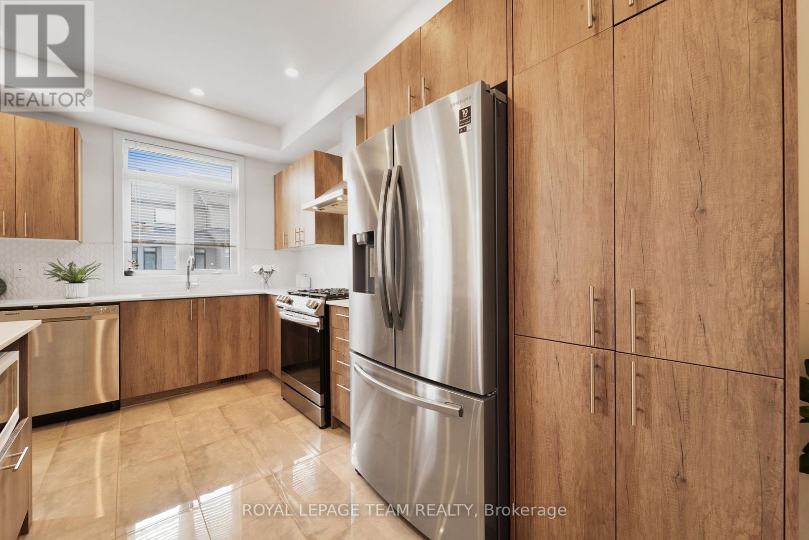 Photo 36 of 91 Heirloom Street, Ottawa ON