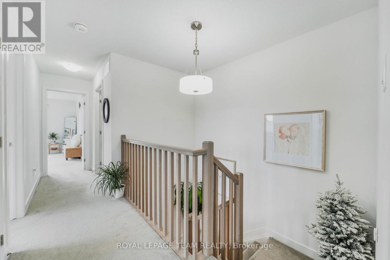 Photo 15 of 91 Heirloom Street, Ottawa ON