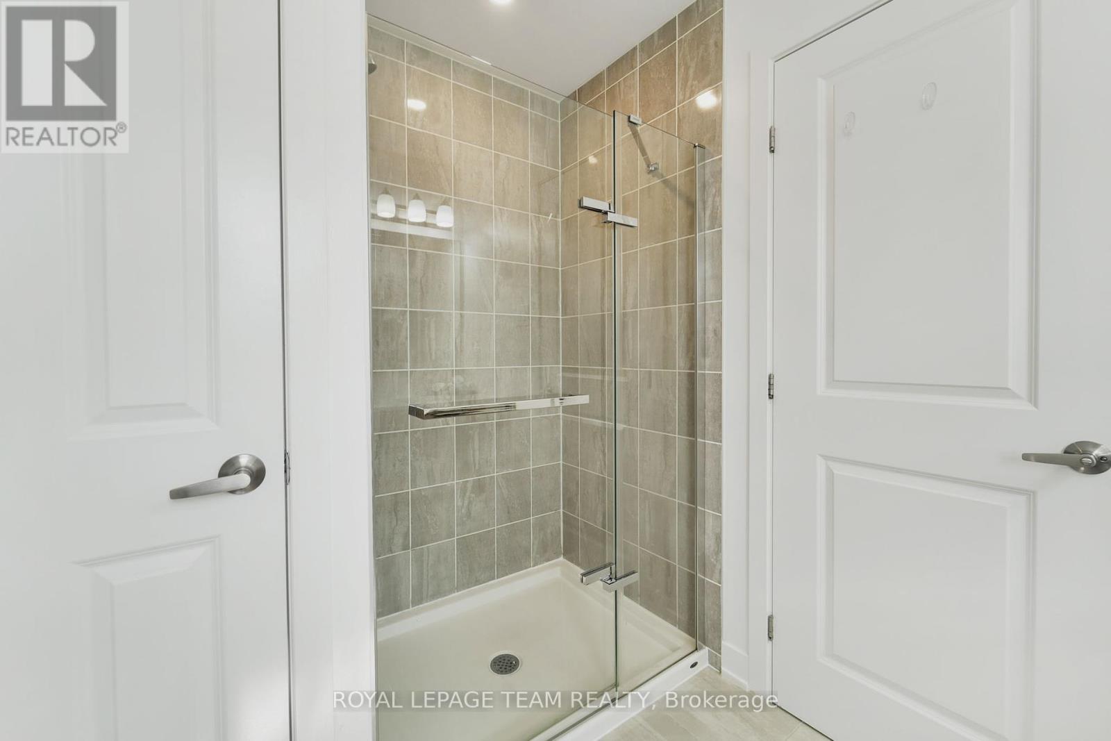 Photo 21 of 91 Heirloom Street, Ottawa ON
