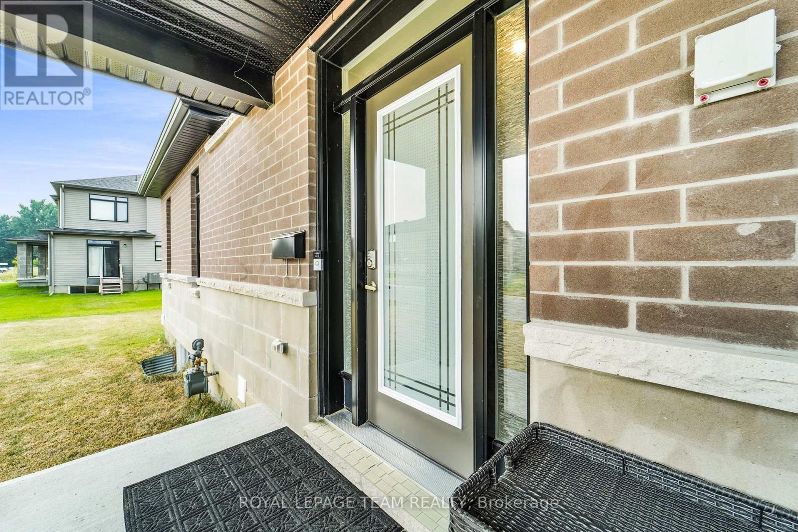 Photo 26 of 91 Heirloom Street, Ottawa ON