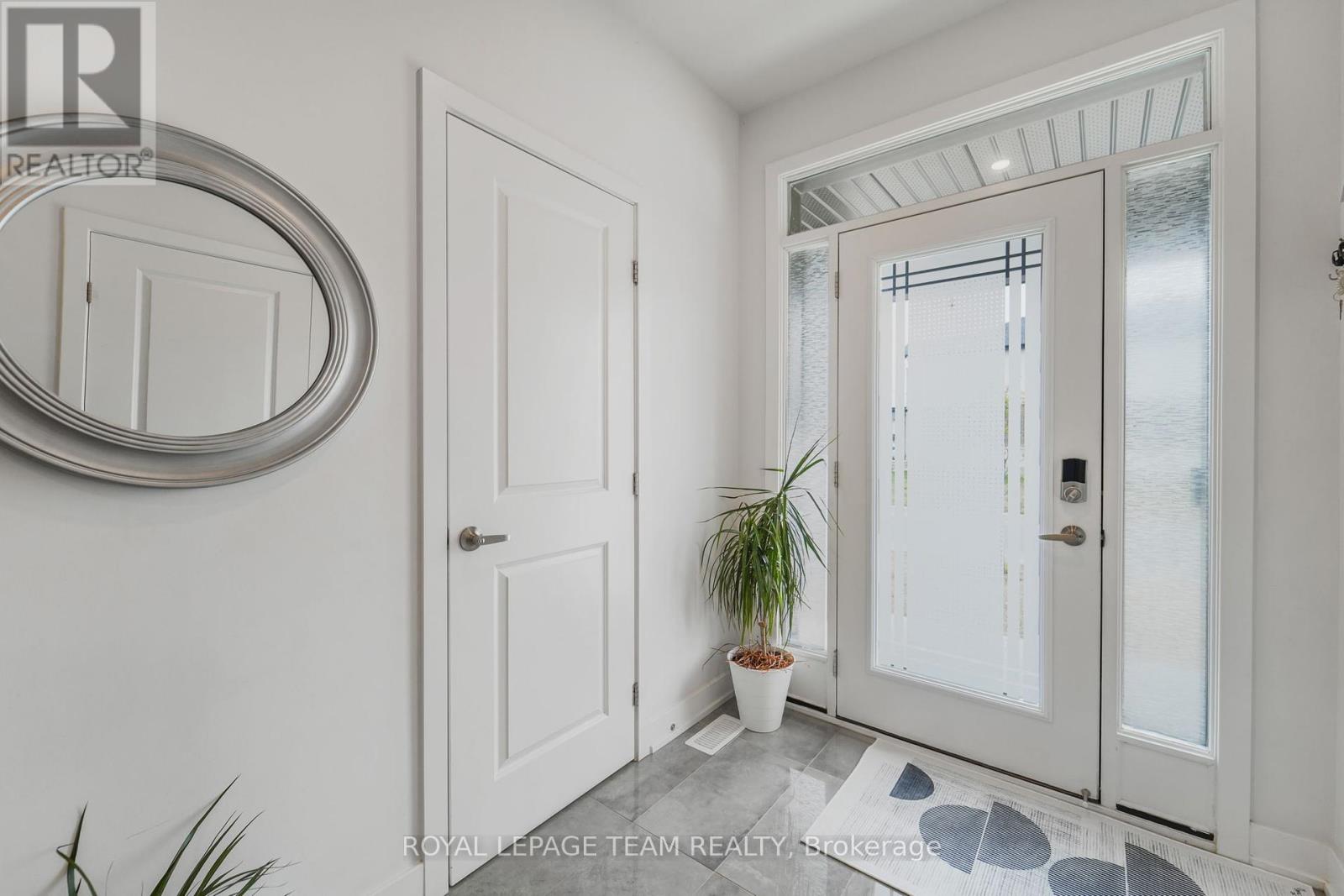 Photo 20 of 91 Heirloom Street, Ottawa ON