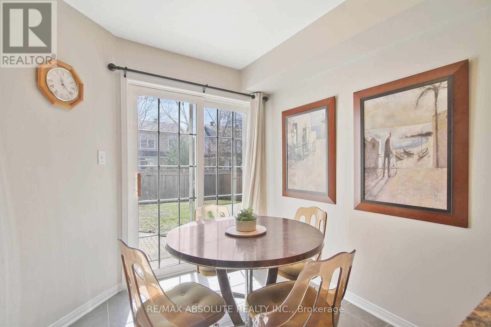 Photo 4 of 313 Silbrass Private, Ottawa ON