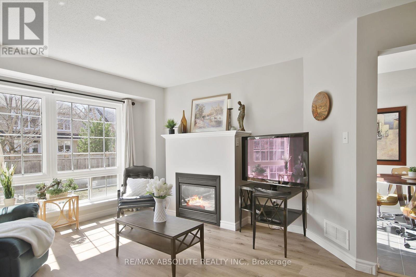 Photo 34 of 313 Silbrass Private, Ottawa ON