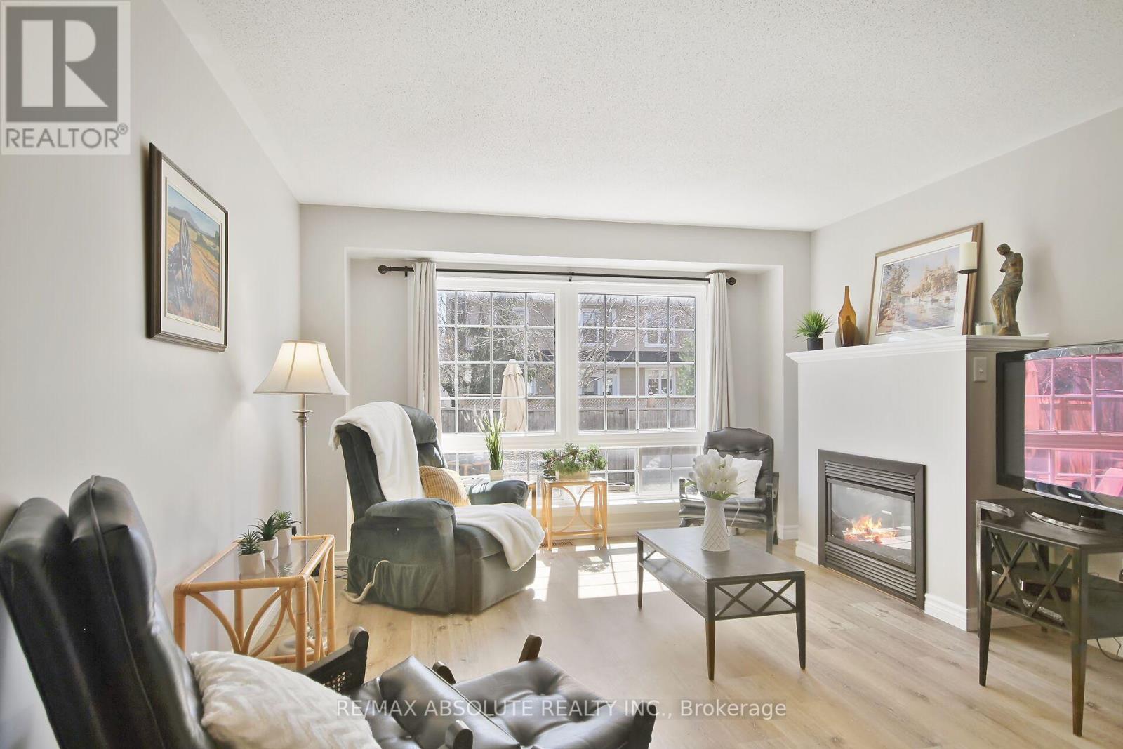Photo 18 of 313 Silbrass Private, Ottawa ON