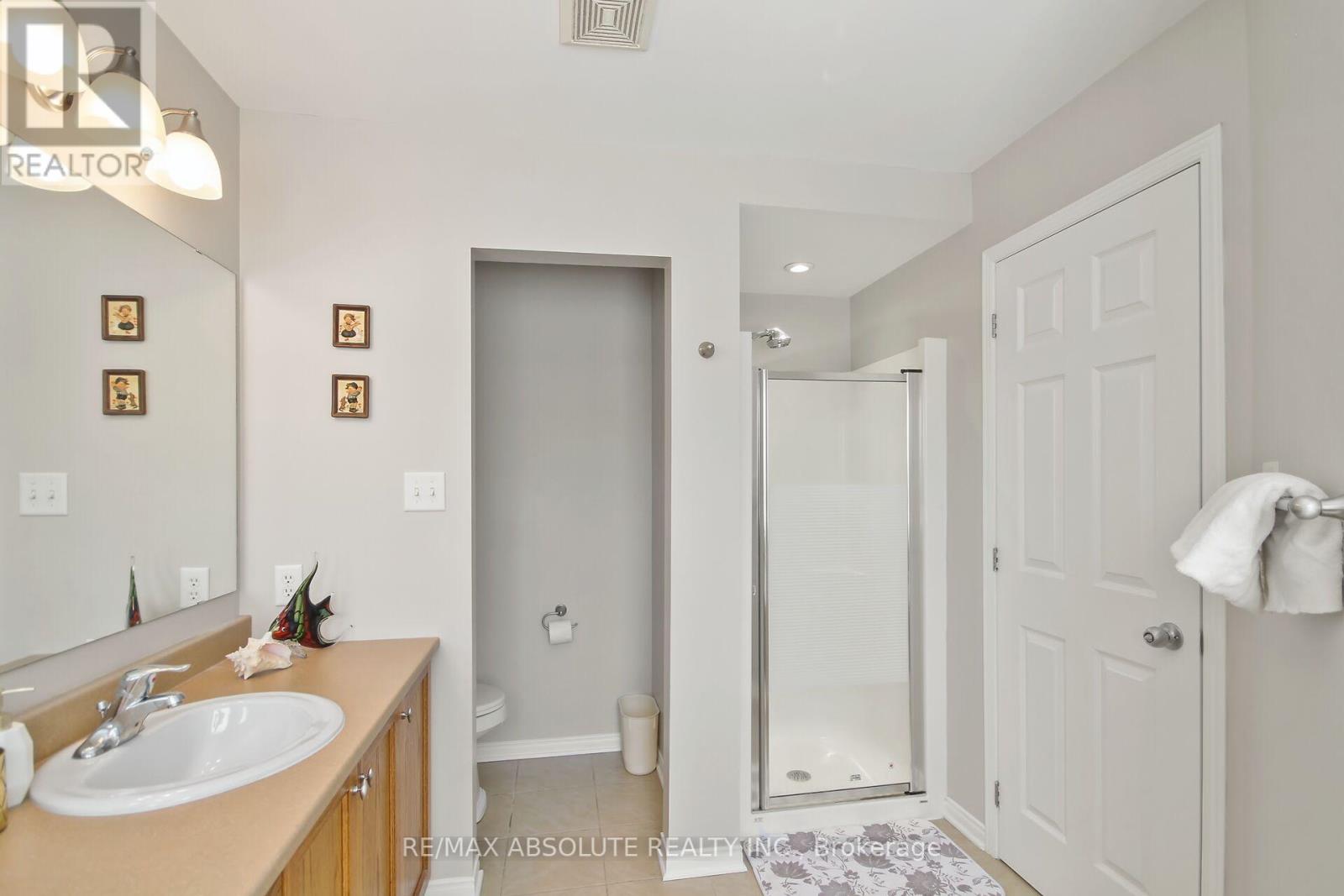 Photo 10 of 313 Silbrass Private, Ottawa ON
