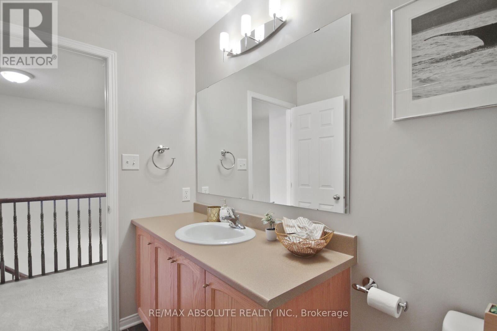Photo 14 of 313 Silbrass Private, Ottawa ON