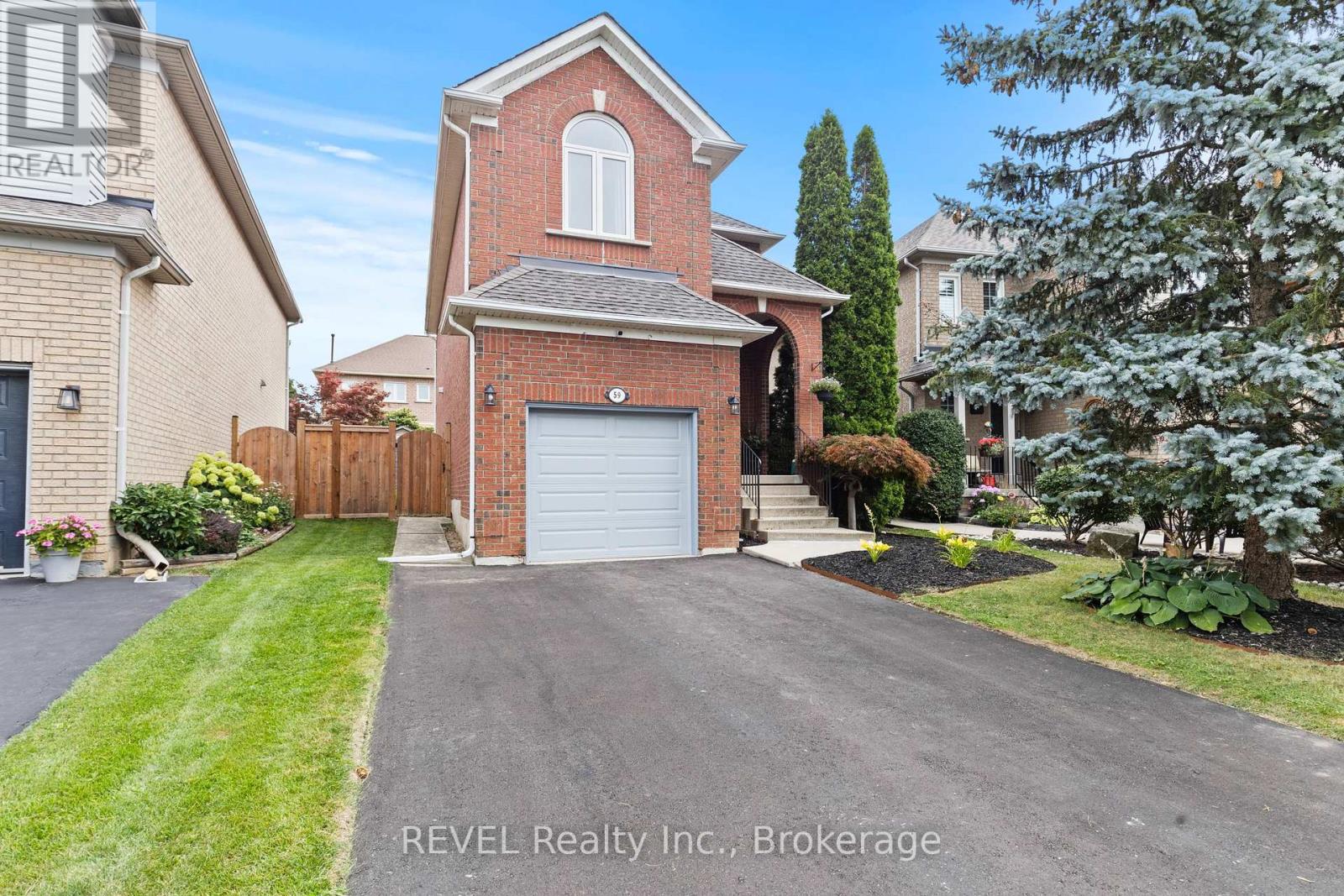Photo 2 of 59 Segwun Road, Hamilton ON