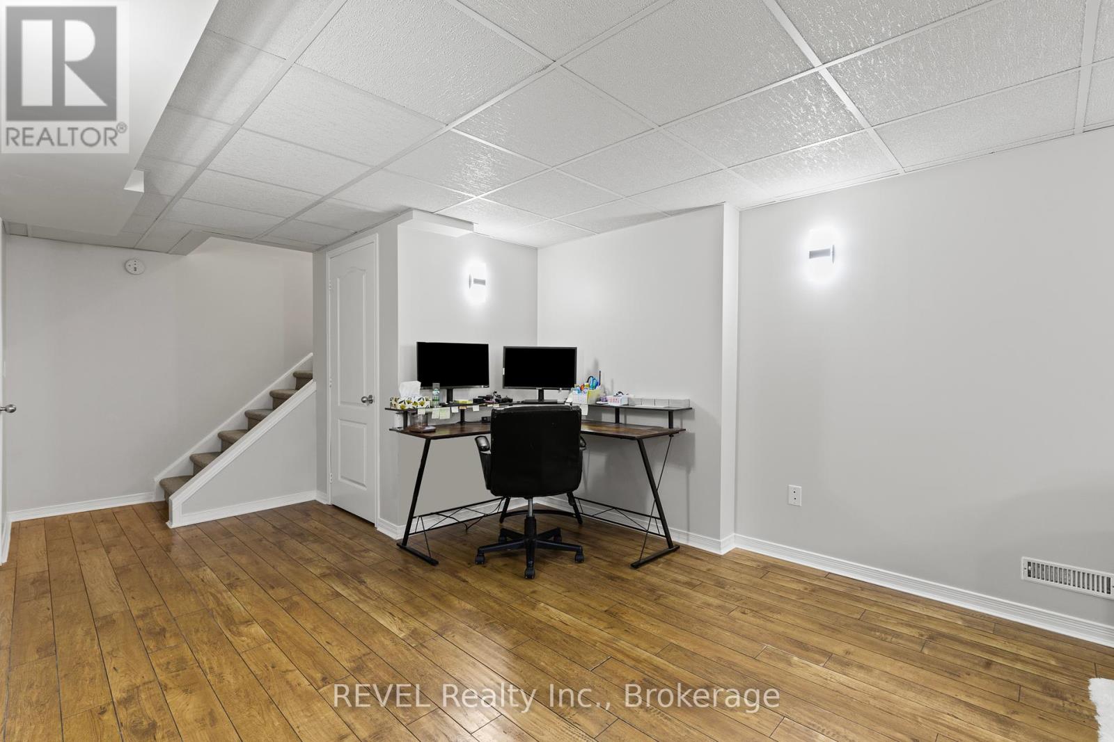 Photo 31 of 59 Segwun Road, Hamilton ON