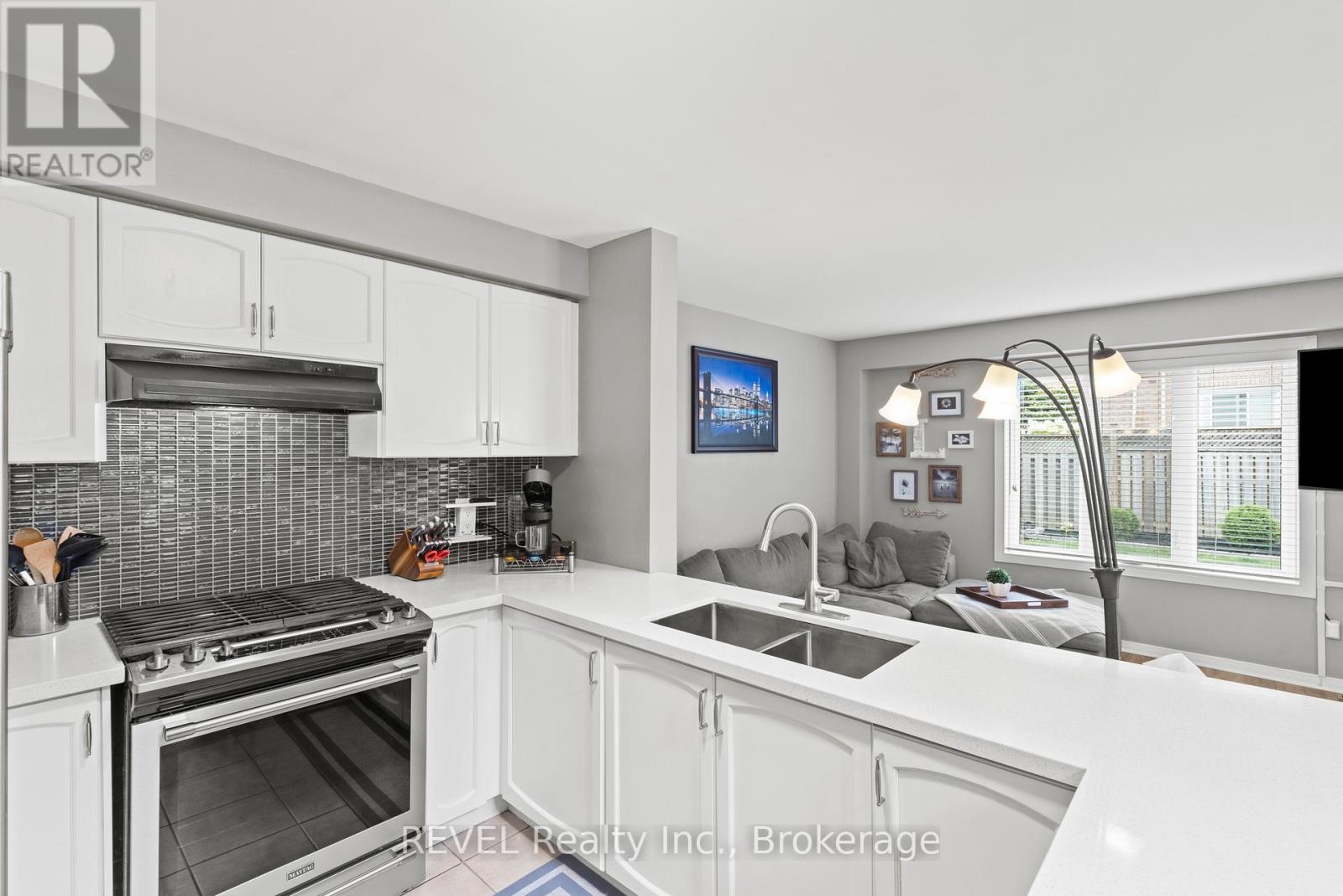Photo 8 of 59 Segwun Road, Hamilton ON