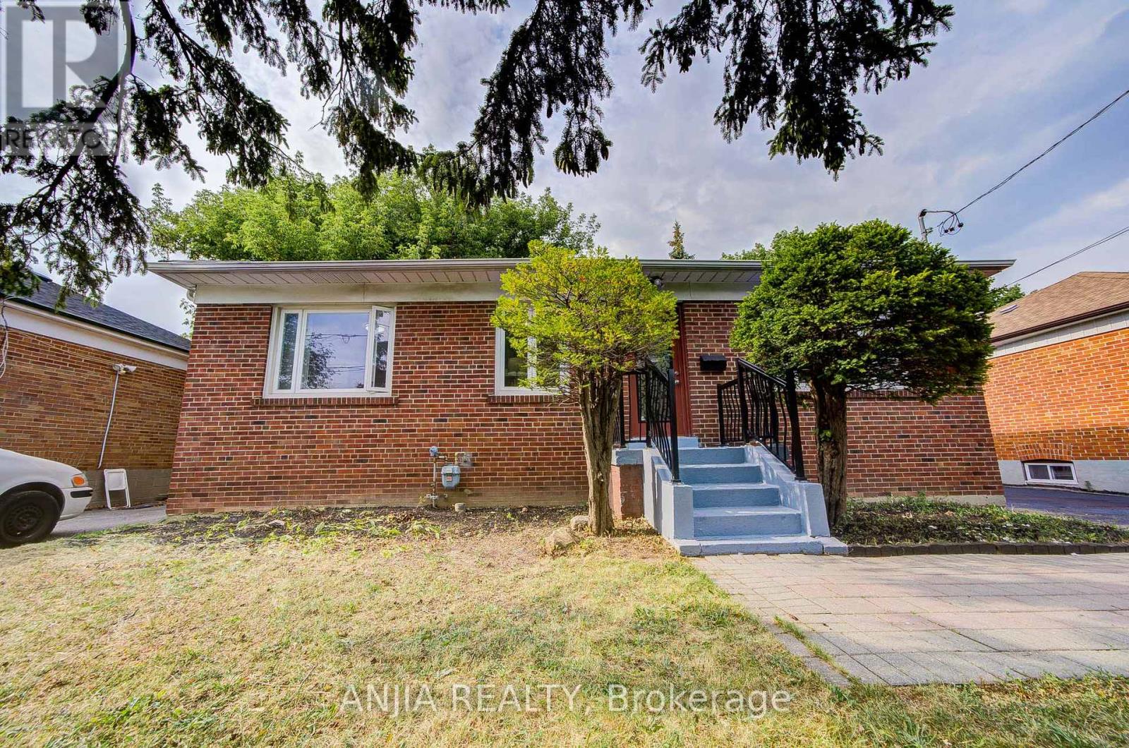 Photo 1 of 248 Codsell Avenue, Toronto ON