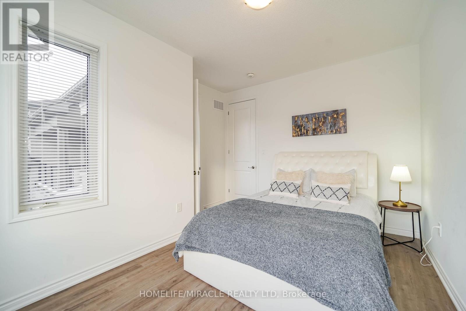 Photo 35 of 2823 Foxden Square, Pickering ON