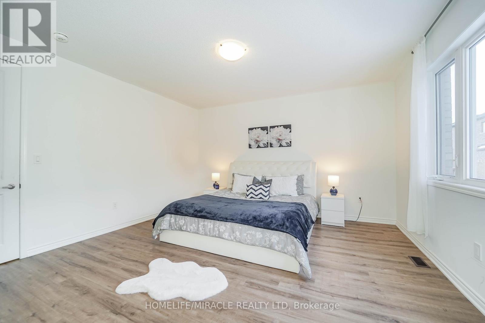 Photo 19 of 2823 Foxden Square, Pickering ON
