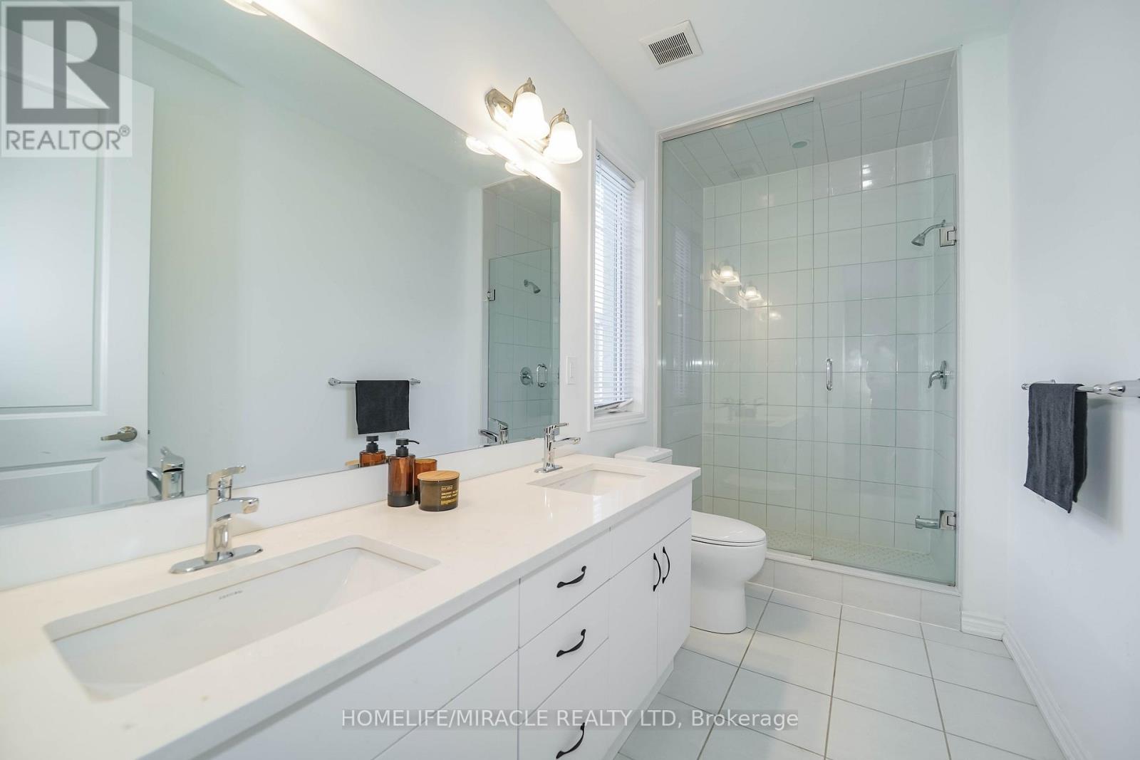 Photo 23 of 2823 Foxden Square, Pickering ON