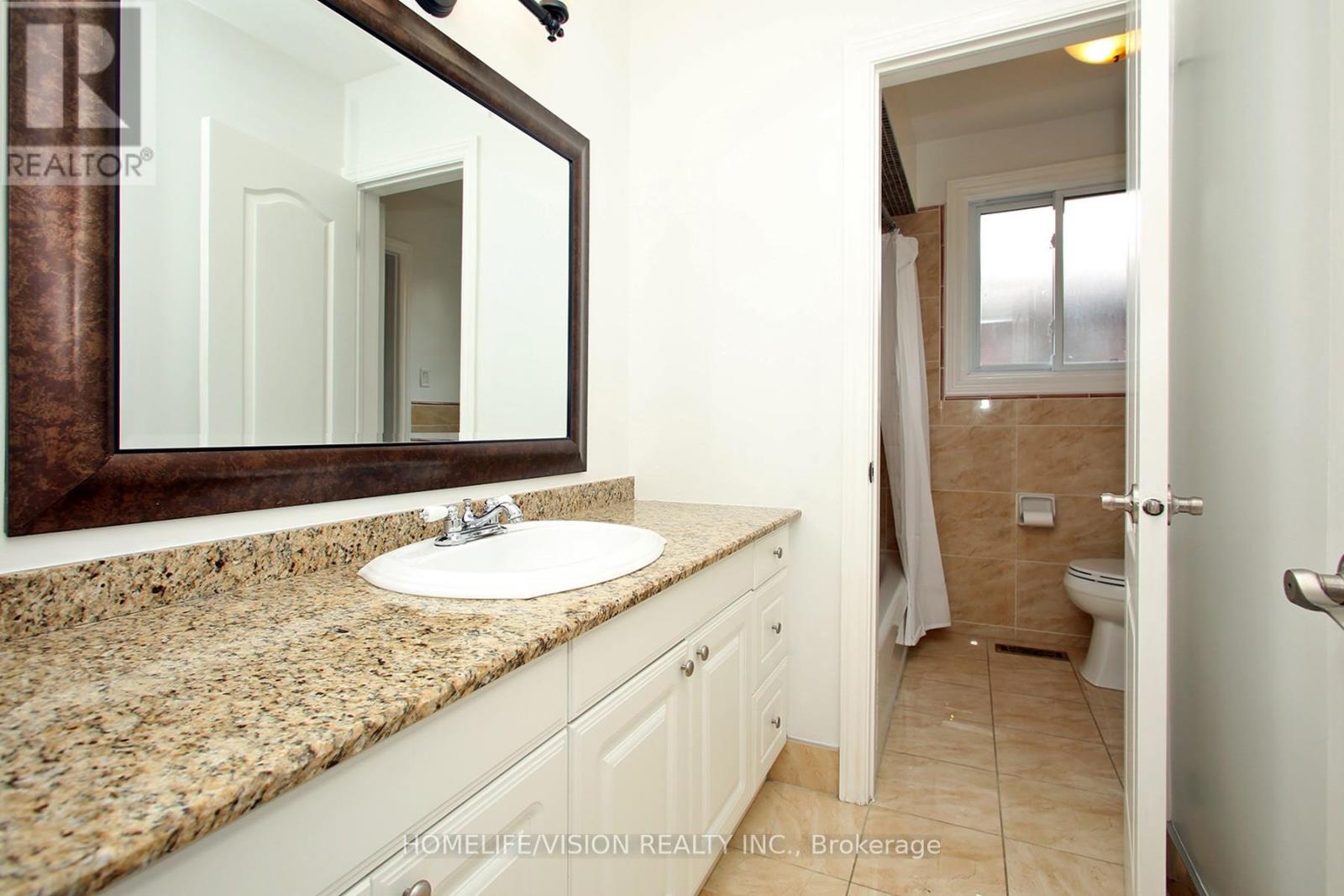 Photo 2 of 64 Orangewood Crescent, Toronto ON
