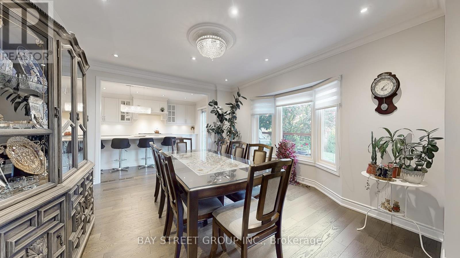 Photo 14 of 57 Whitburn Crescent, Vaughan ON