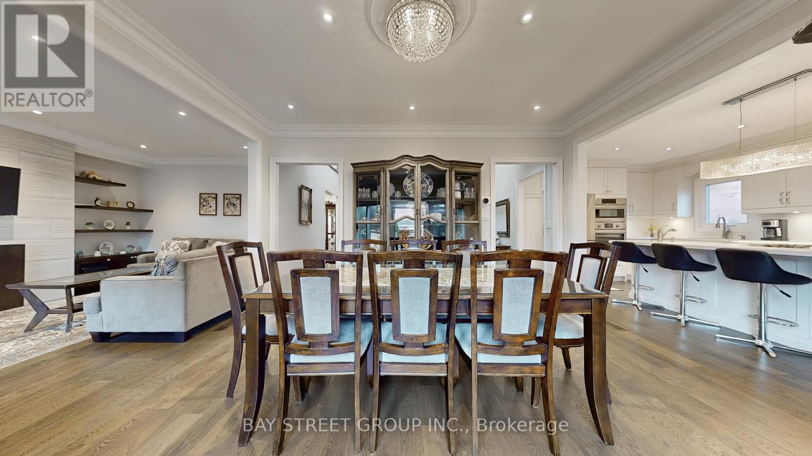 Photo 15 of 57 Whitburn Crescent, Vaughan ON