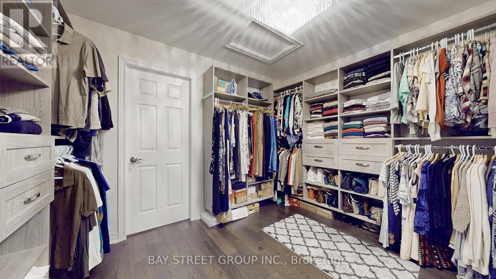 Photo 22 of 57 Whitburn Crescent, Vaughan ON