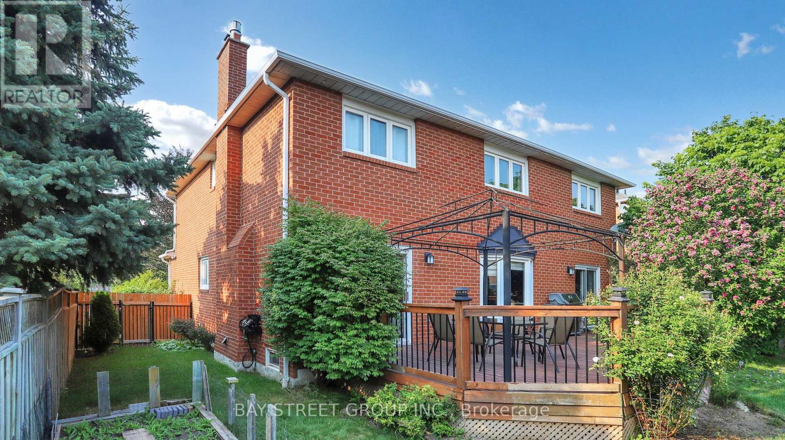 Photo 43 of 57 Whitburn Crescent, Vaughan ON