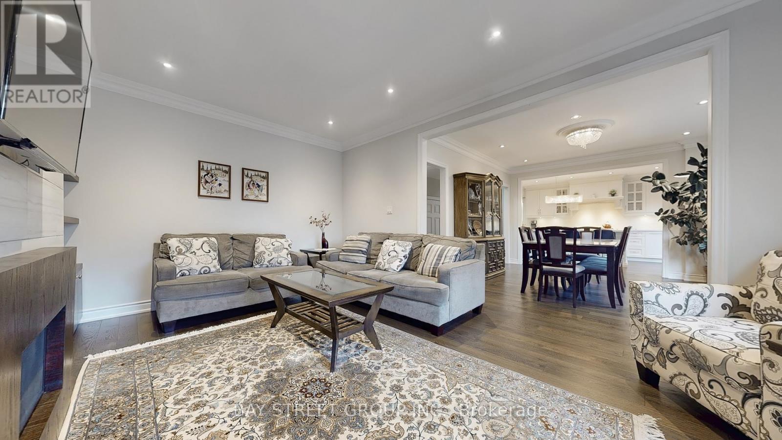 Photo 9 of 57 Whitburn Crescent, Vaughan ON