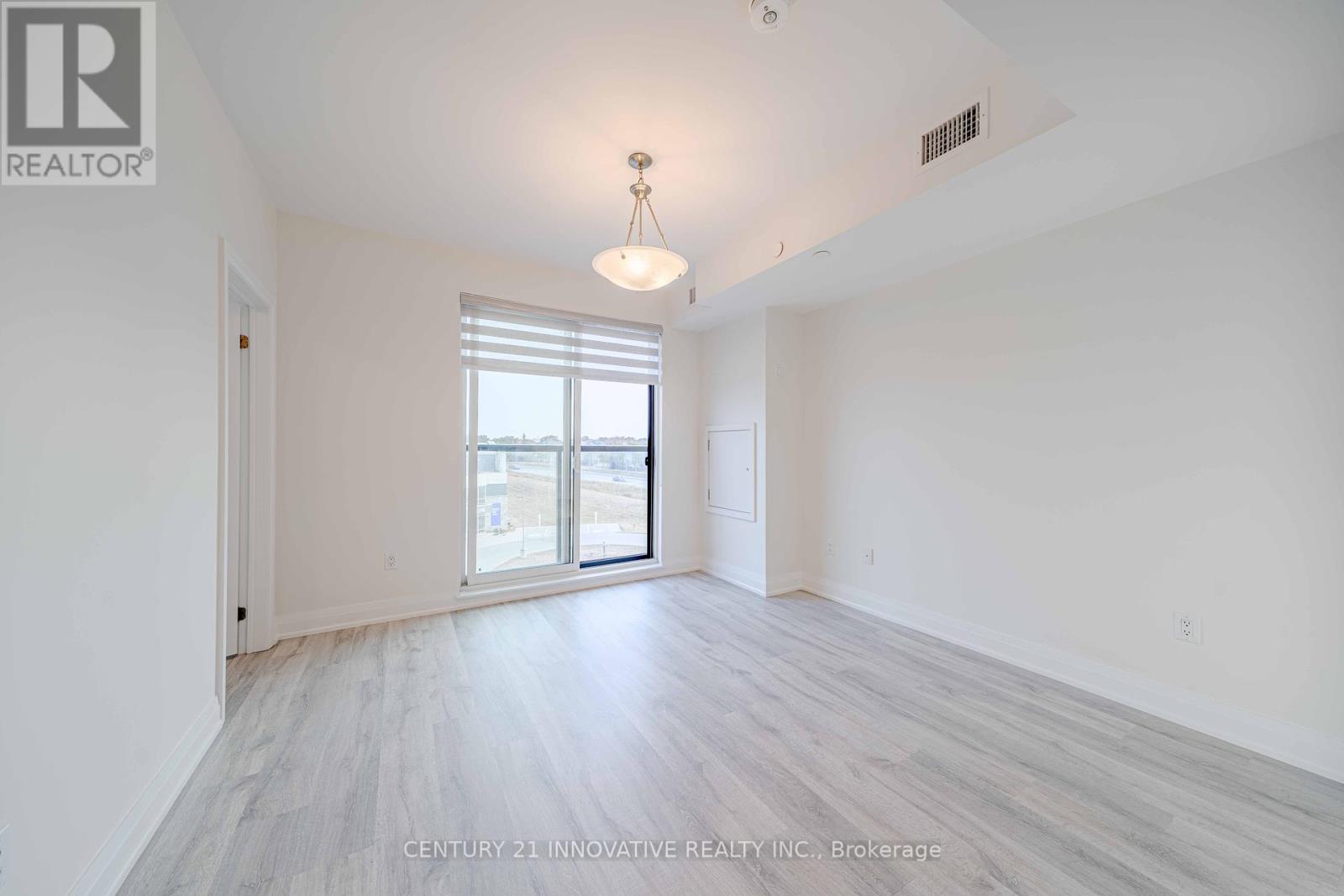 Photo 10 of 619 9700 Ninth Line, Markham ON