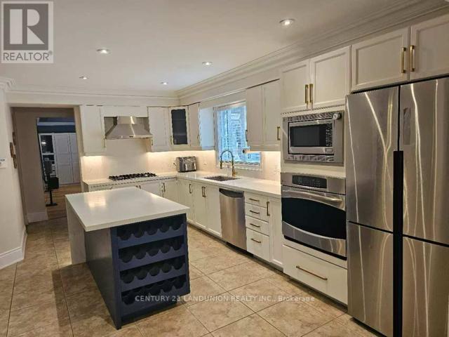 Photo 7 of 96 Irma Court, Hamilton ON
