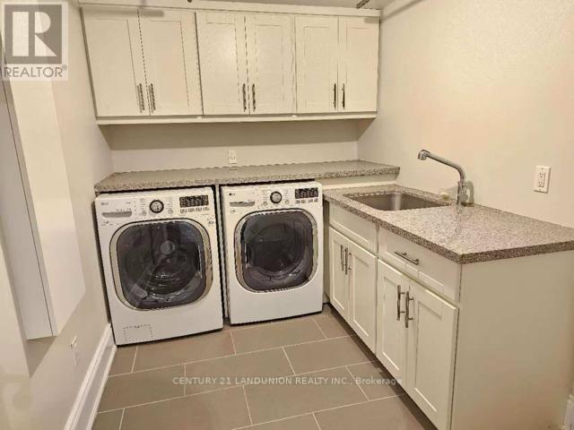 Photo 26 of 96 Irma Court, Hamilton ON