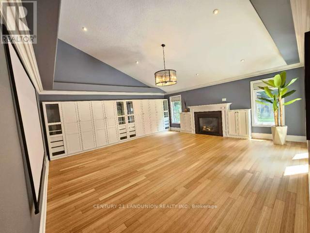 Photo 17 of 96 Irma Court, Hamilton ON
