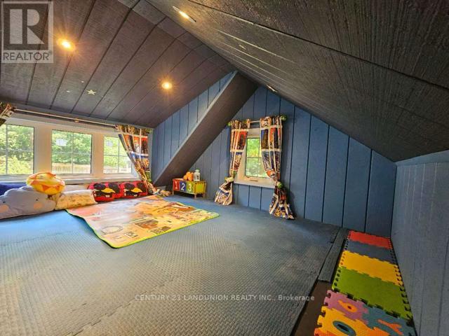 Photo 48 of 96 Irma Court, Hamilton ON