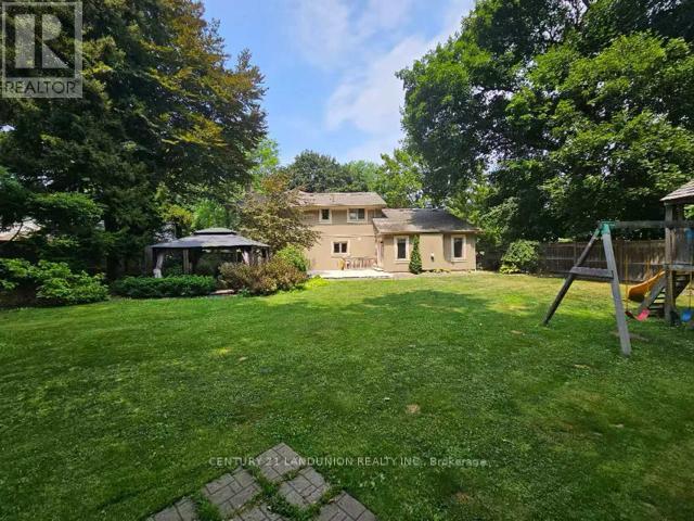 Photo 37 of 96 Irma Court, Hamilton ON