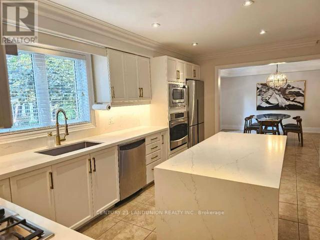 Photo 12 of 96 Irma Court, Hamilton ON