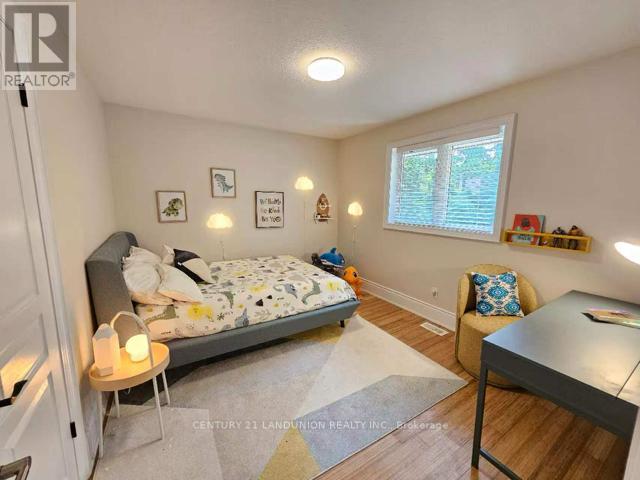 Photo 42 of 96 Irma Court, Hamilton ON