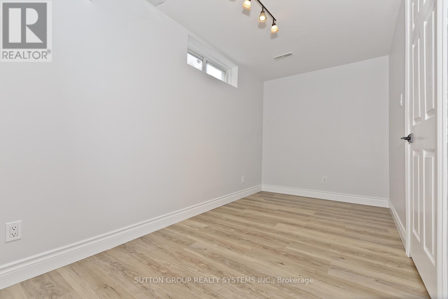 Photo 18 of 191 Mcguiness Drive, Brant ON