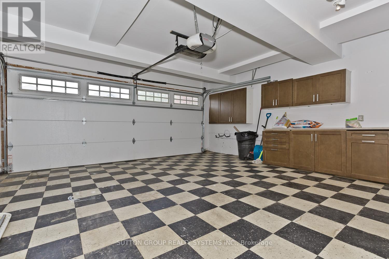 Photo 33 of 191 Mcguiness Drive, Brant ON