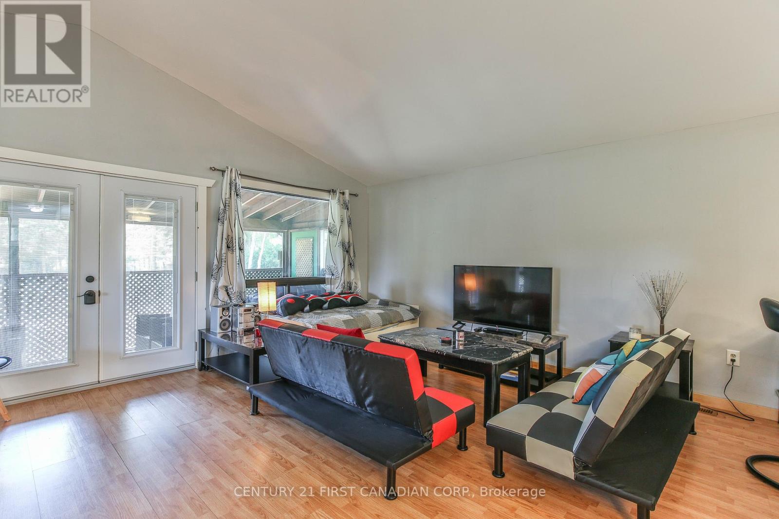Photo 12 of 171 Lakeshore Road, Norfolk ON