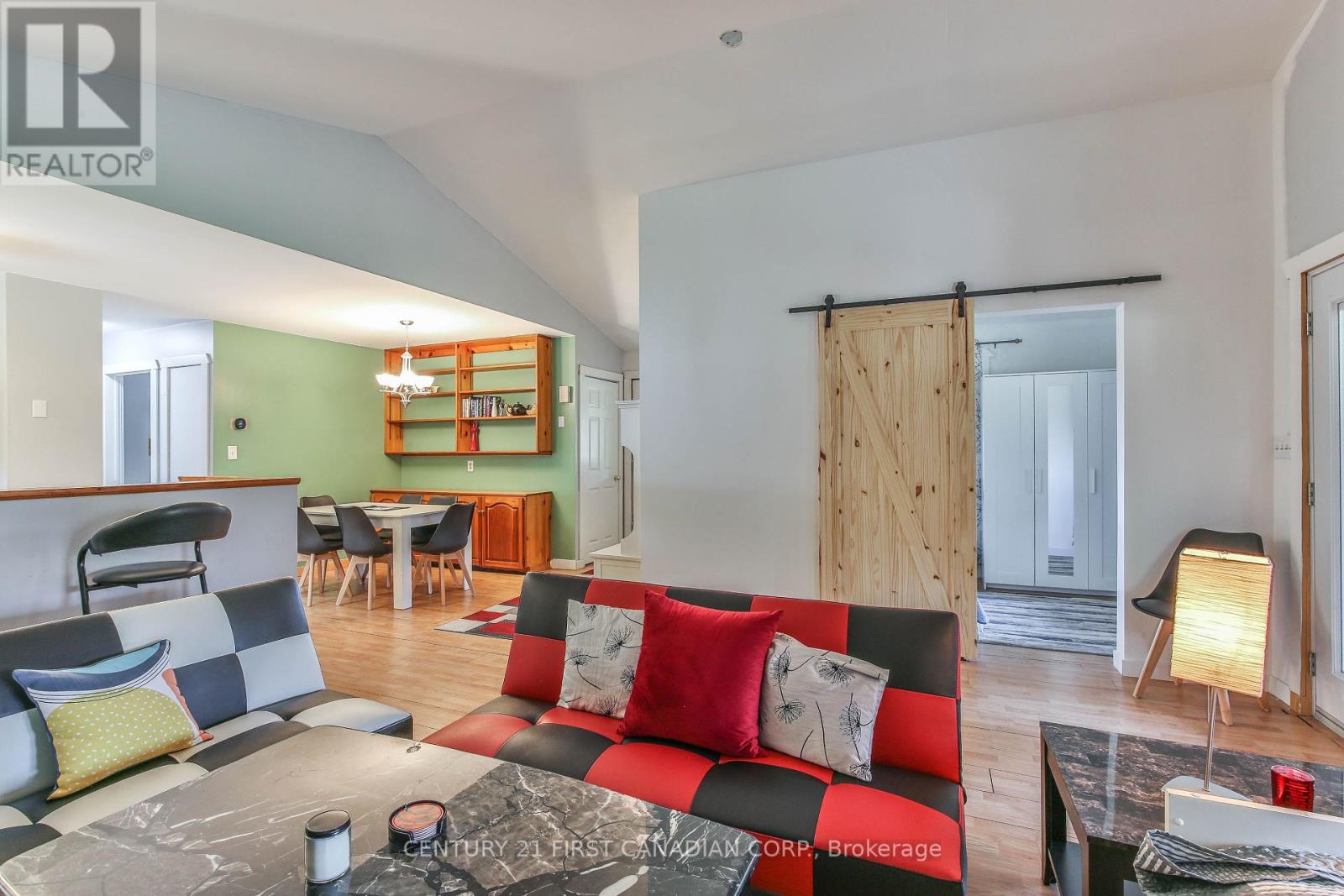 Photo 14 of 171 Lakeshore Road, Norfolk ON
