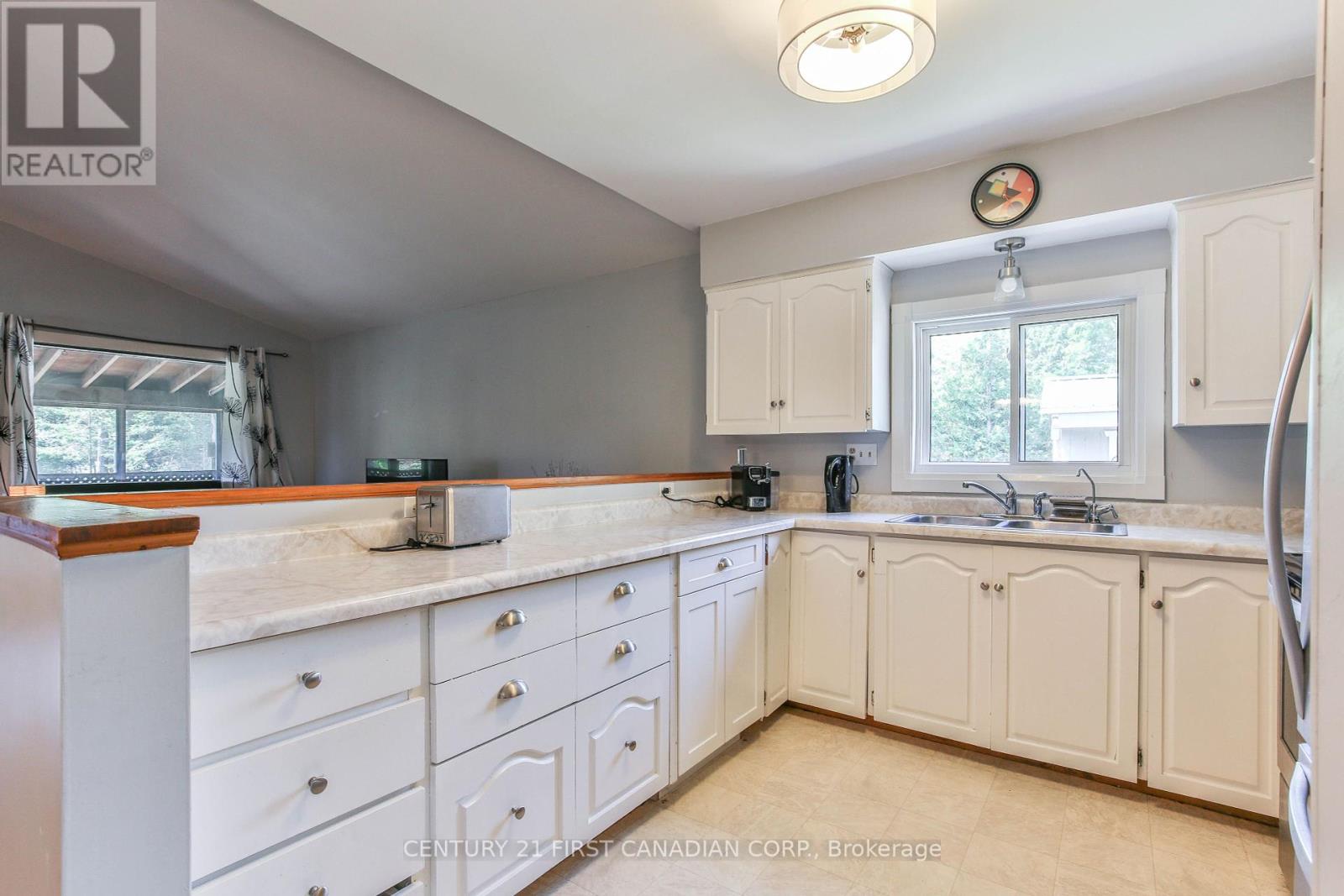 Photo 16 of 171 Lakeshore Road, Norfolk ON