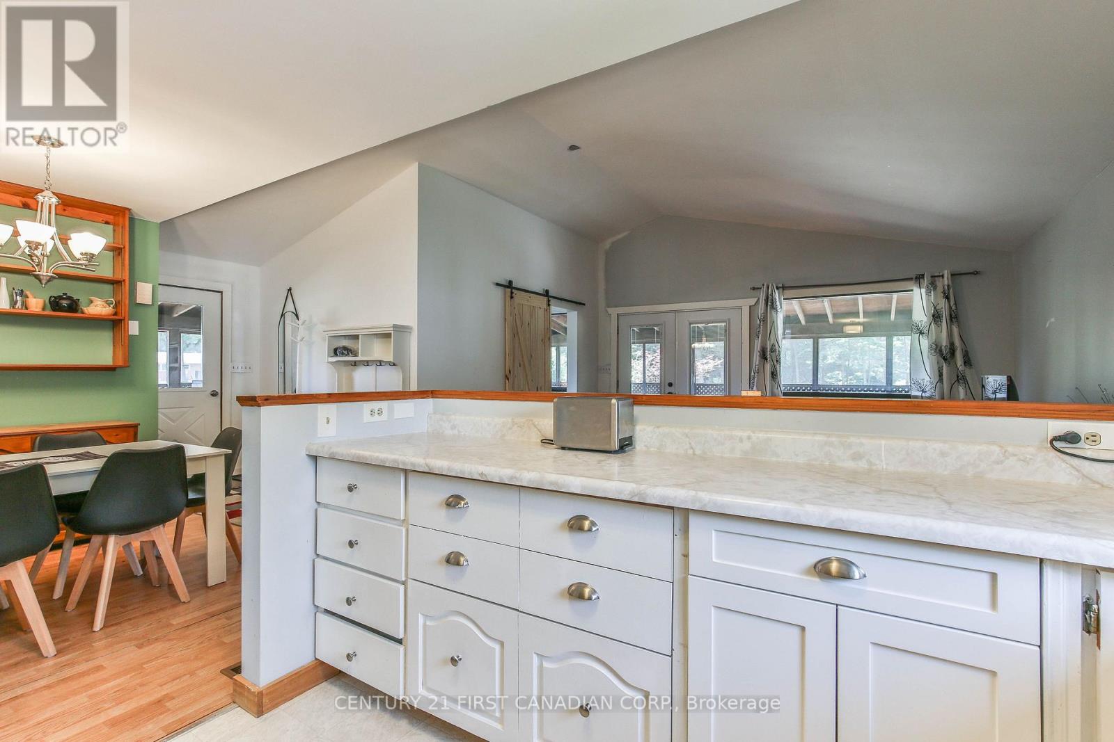 Photo 19 of 171 Lakeshore Road, Norfolk ON