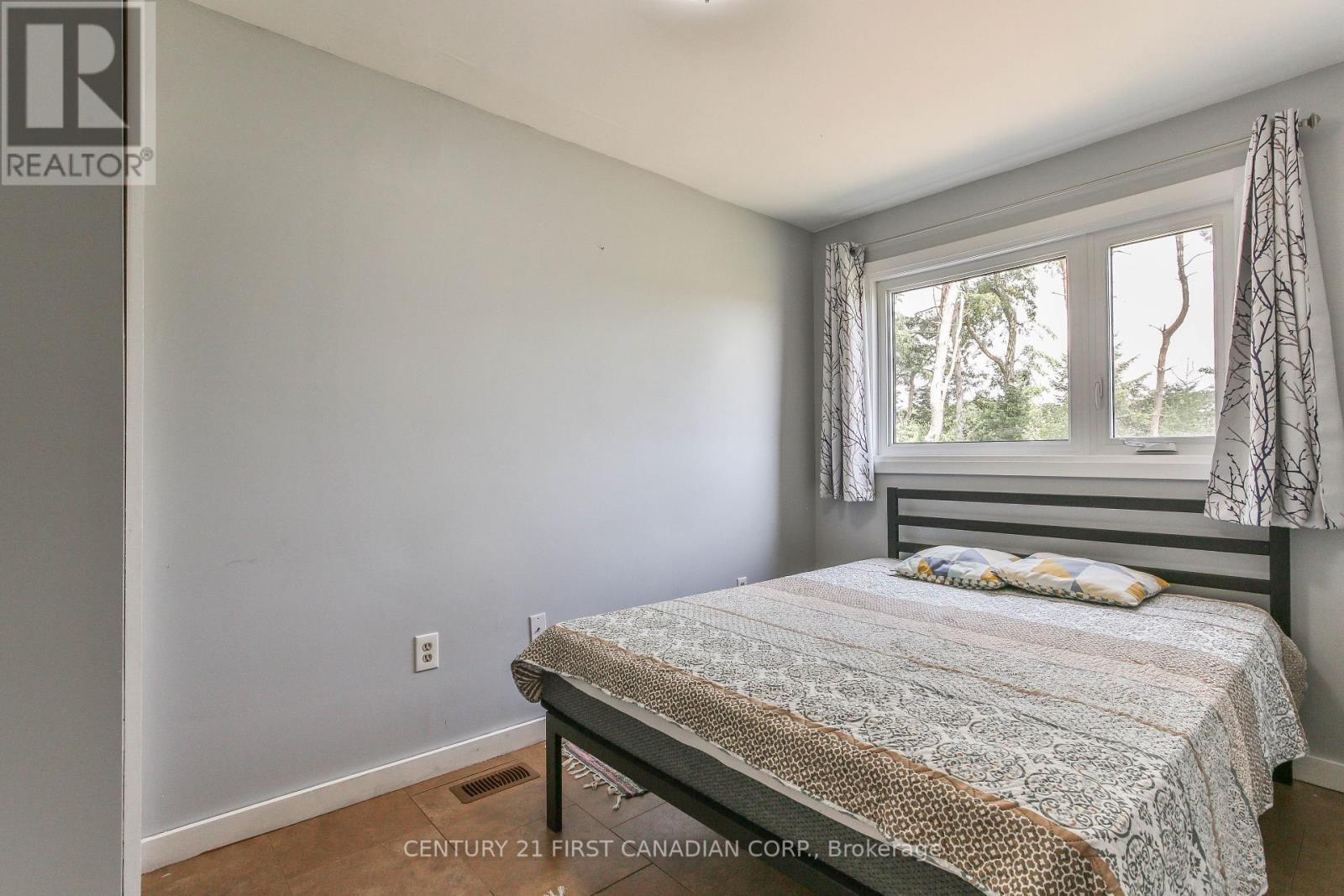 Photo 25 of 171 Lakeshore Road, Norfolk ON