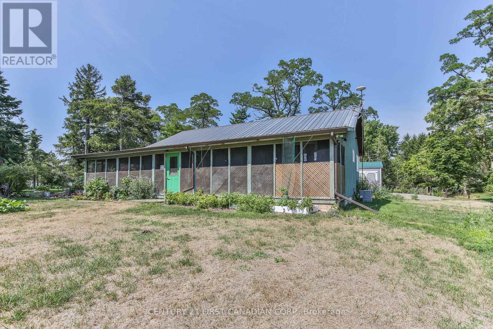 Photo 3 of 171 Lakeshore Road, Norfolk ON