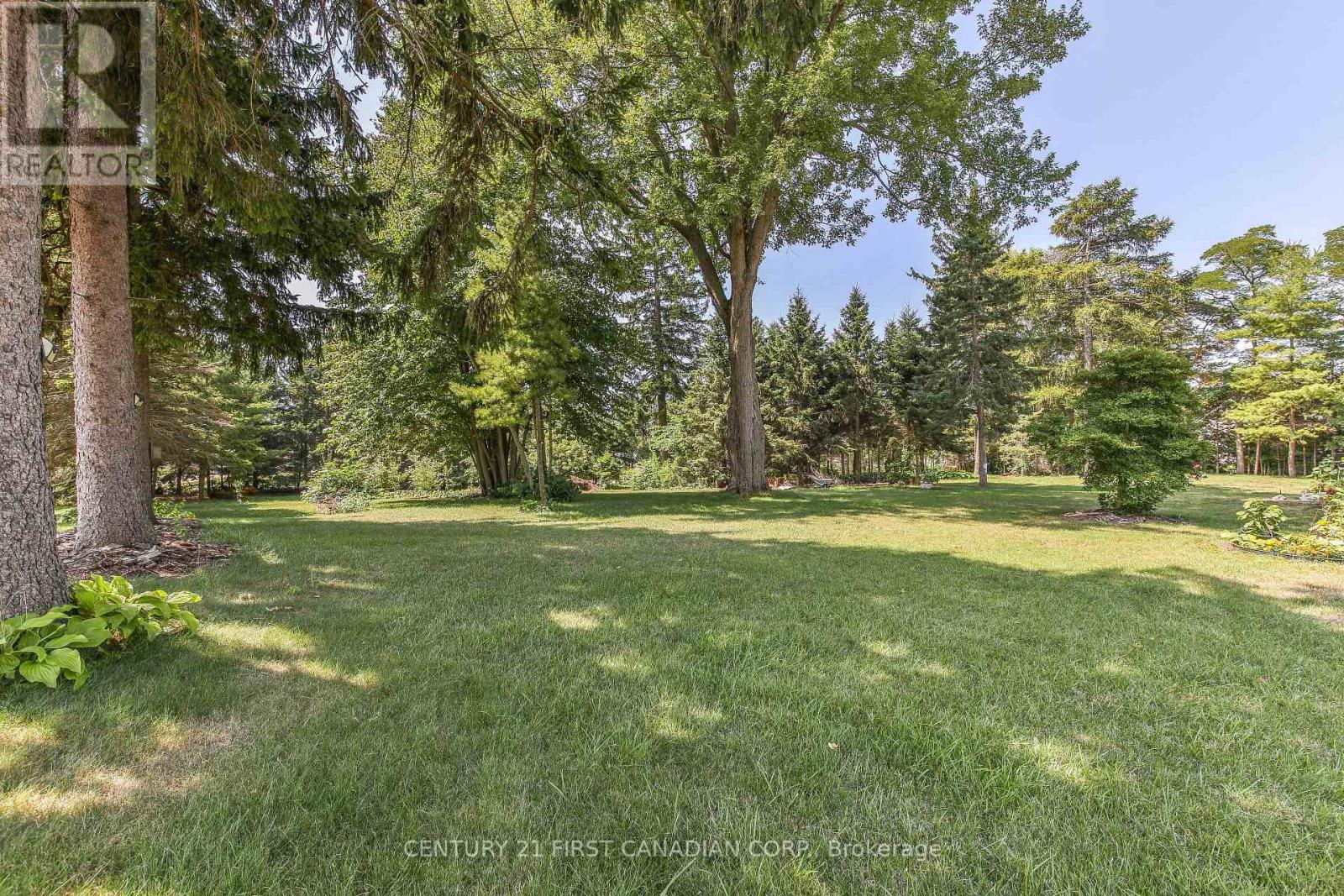 Photo 34 of 171 Lakeshore Road, Norfolk ON