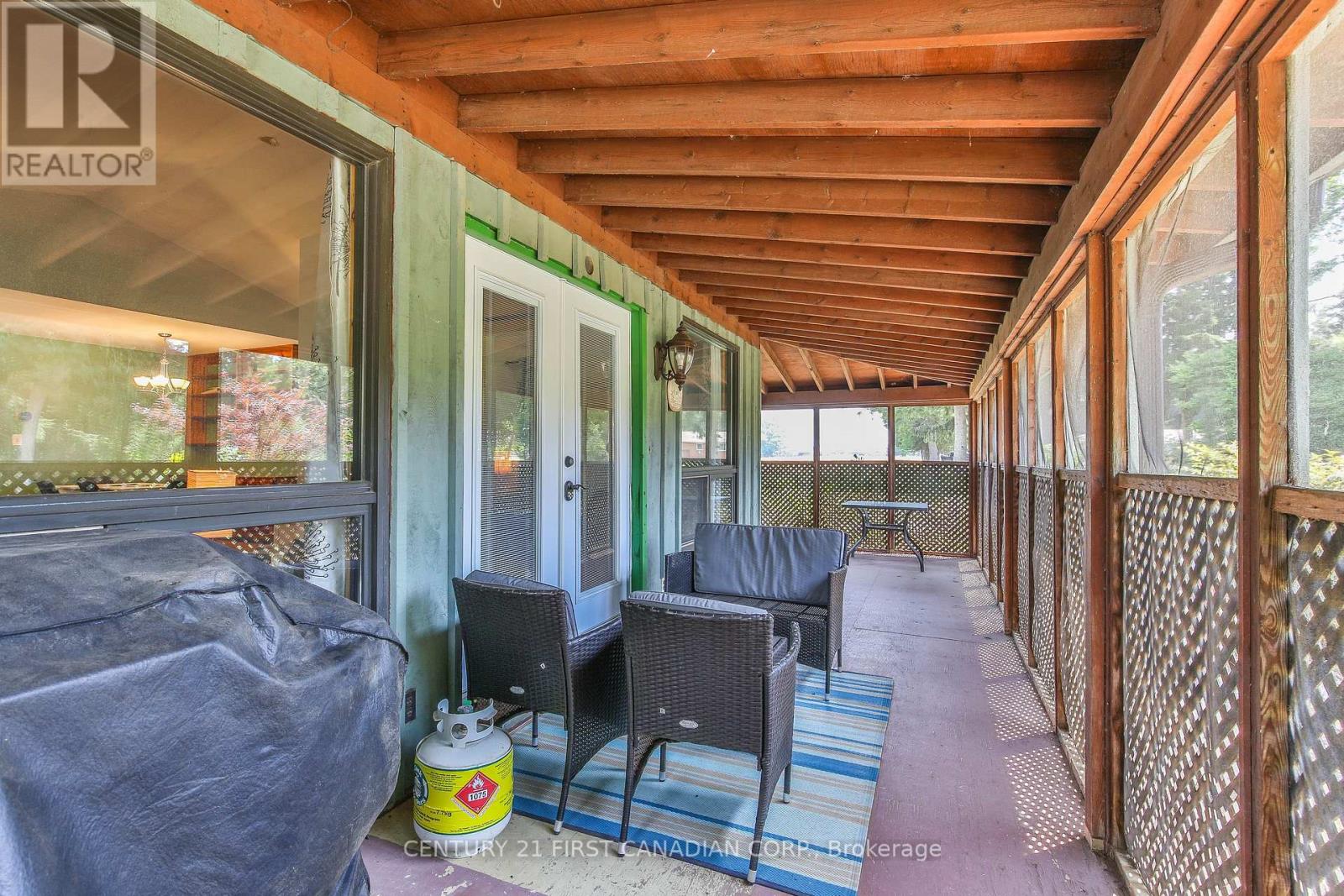 Photo 8 of 171 Lakeshore Road, Norfolk ON