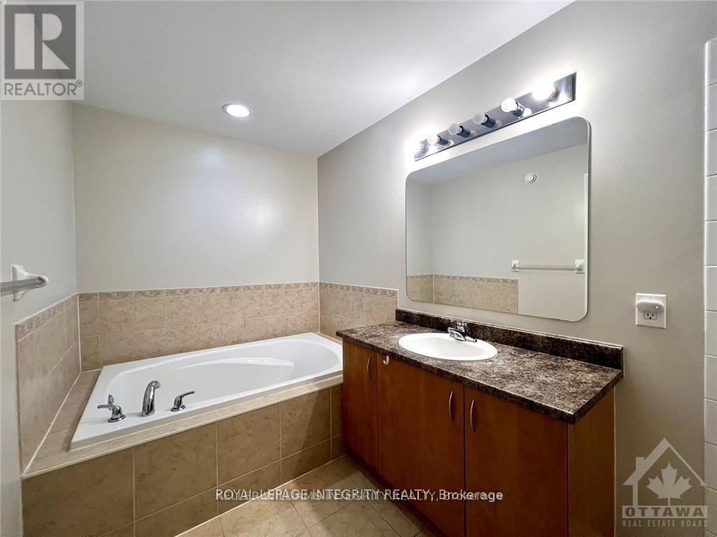 Photo 17 of 533 Remnor Avenue, Ottawa ON